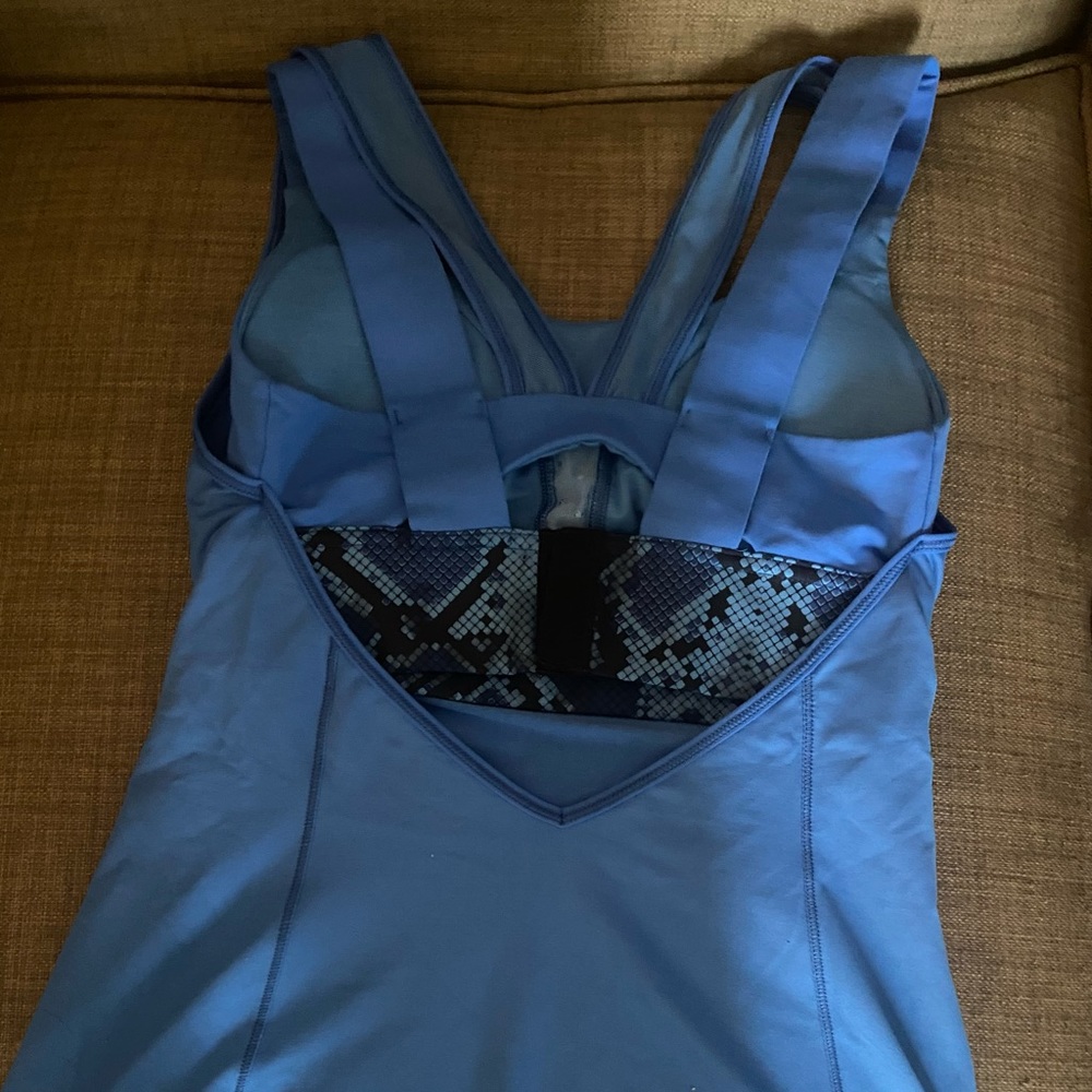 Lululemon built-in bra tank. Sz. 4.